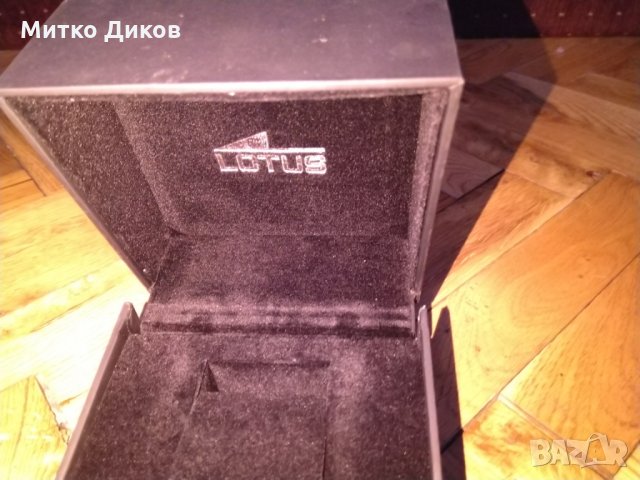 Кутия за часовник Лотус с възглавничка, снимка 6 - Други - 27558307
