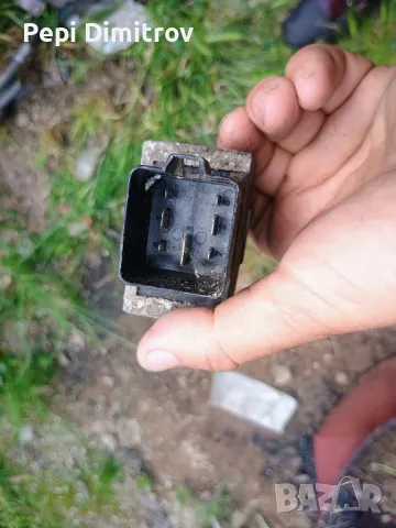 Реле подгревни свещи за Renault, Nissan 7700115078, снимка 2 - Части - 50383572