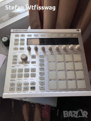 Native Instruments Maschine MK2, снимка 1