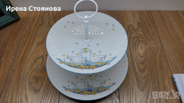 Поднос за сервиране на сладки с две нива. Чинии с декор гъски Wunsiedel Bavaria 1970 г., снимка 3 - Форми - 44846202