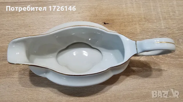 Порцеланова сосиера със златен кант на Изида, снимка 2 - Други - 48891615