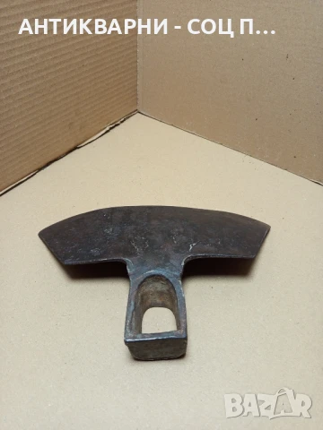 Соц Стара Ръчно Кована Мотика Чапа Номер 5. Тегло 1.200кг., снимка 7 - Антикварни и старинни предмети - 50704706