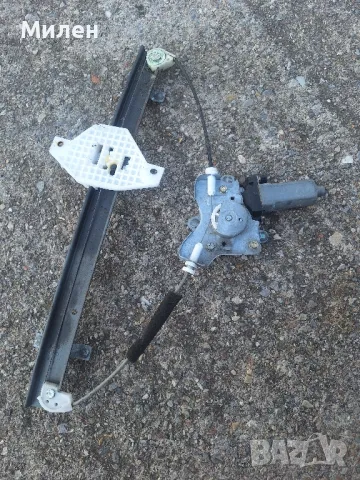 Стъклоподемник На Задна Дясна Врата от Ssang Young Kyron 2006 Година Санг Йонг Кайрон 