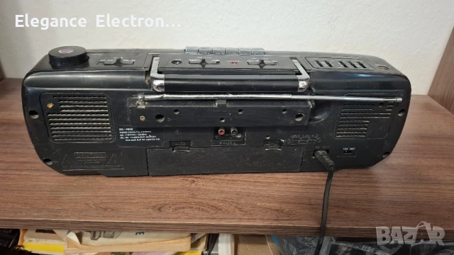   Касетофон Osaka Japan AG-4600 –Радио касетофон с винтидж излъчване , снимка 6 - Радиокасетофони, транзистори - 50524678