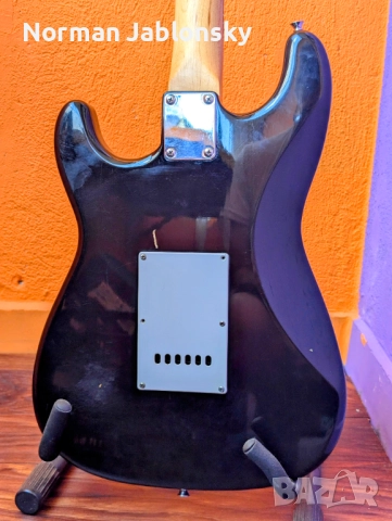 Squier Bullet Strat - 200лв., снимка 6 - Китари - 51775594