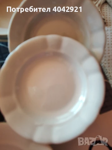 Бели порцеланови чинии , снимка 2 - Чинии - 50927533