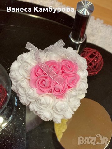 Сърчица от розови и бели рози , снимка 3 - Декорация за дома - 39986712