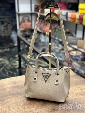 чанти guess, снимка 2 - Чанти - 51440767