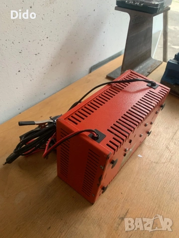 Зарядно за акумолатор 12 V , снимка 4 - Други - 53267435