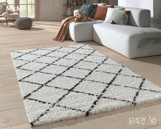 Много мек стилен килим в бежов цвят MARSEILLE с размери 133 х 190 см. 