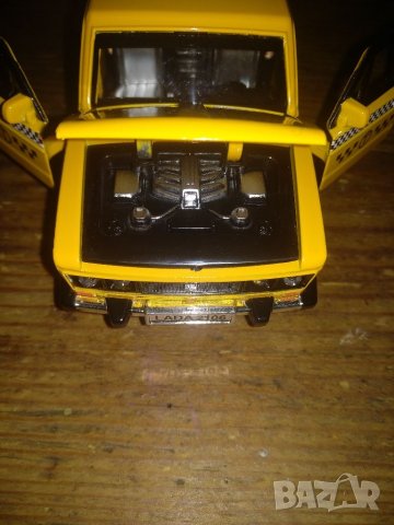 Лада такси,М 1:24,със звук и светлини,отварвщи севести и капаци, снимка 3 - Коли, камиони, мотори, писти - 39109677