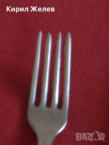 Стара вилица за десерт от соца В.Търново сърп и чук за КОЛЕКЦИЯ ДЕКОРАЦИЯ 32862, снимка 3 - Други ценни предмети - 43818543