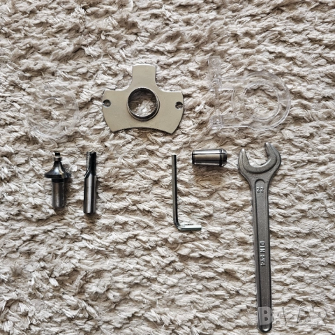 Аксесоари оберфреза Dewalt DW625 , снимка 2 - Други инструменти - 52868831