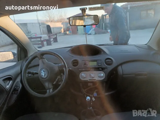 НА ЧАСТИ Ярис 1.3 бензин, снимка 6 - Автомобили и джипове - 48571900