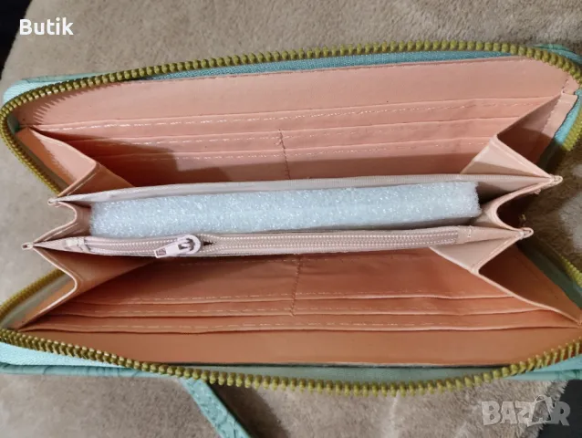 Дамско портмоне , снимка 2 - Портфейли, портмонета - 48923966