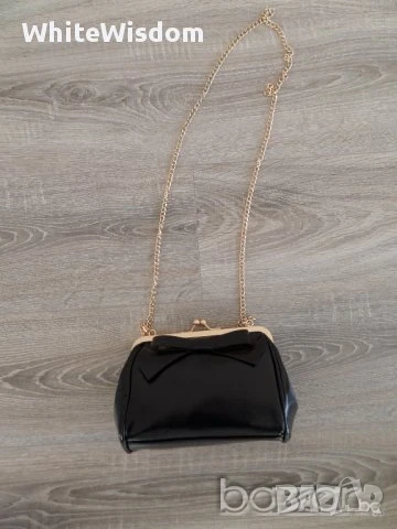  Черна чанта с панделка , снимка 4 - Чанти - 51276008