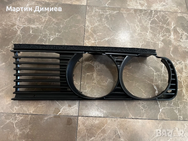 Решетка около фарове BMW E30