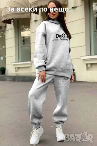 Дамски ватиран спортен комплект Dolce&Gabbana - 3 налични цвята Код A111, снимка 2 - Спортни екипи - 47470602