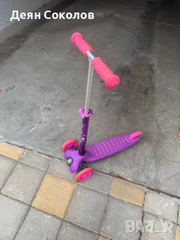 Тротинетка, снимка 2 - Детски велосипеди, триколки и коли - 51635386