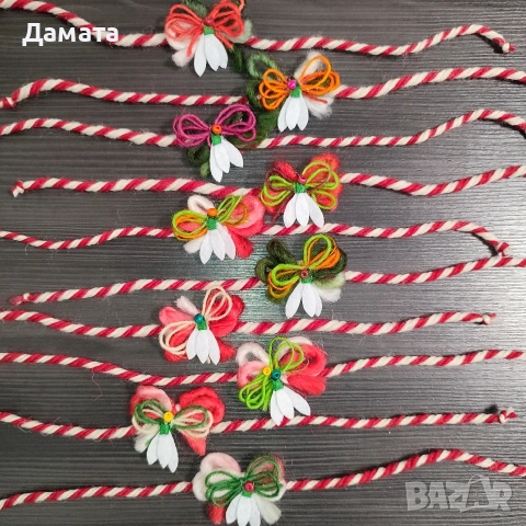 Мартенички и мартенски декорации 