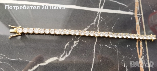 Дамска гривна с кристалчета., снимка 5 - Гривни - 52939376