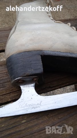 Кънки за лед, снимка 7 - Зимни спортове - 37801791