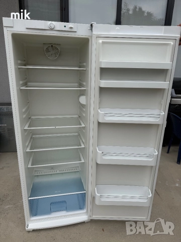 Хладилник - Охладител Bosch 170см , снимка 2 - Хладилници - 52053244