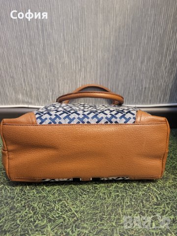 Оригинална чанта Tommy Hilfiger, снимка 14 - Чанти - 44106439
