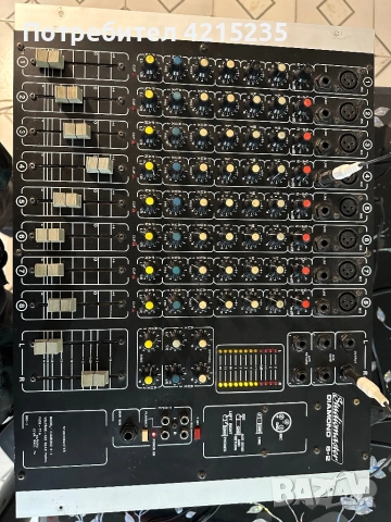 Studiomaster diamond 8-2