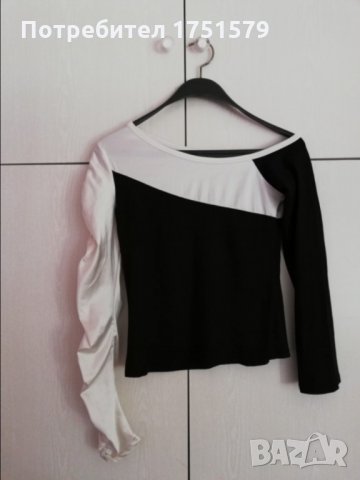 Блуза със сатенен ръкав