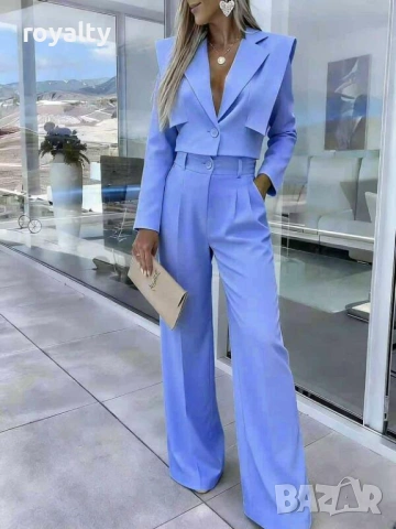 Елегантен син костюм късо сако с панталон