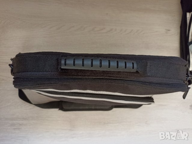 Чанта за лаптоп Hama, снимка 5 - Лаптоп аксесоари - 43552413