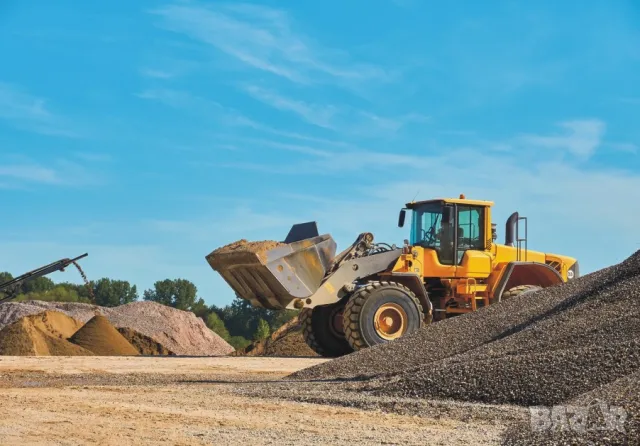 Транспорт с Камион 30 тона товароносимост САМОСВАЛ -автоматично разтоварване, изсипване на НАСИПНИ, снимка 9 - Транспортни услуги - 49972439