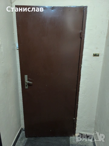 Метална врата за апартамент 