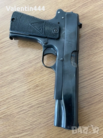 Пистолет "РАДОМ-ВИС" - Деактивиран/Обезопасен, снимка 7 - Бойно оръжие - 53558680