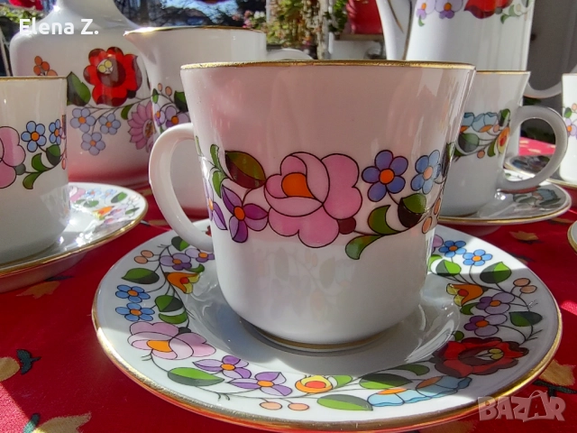 Ръчно рисуван сервиз за кафе и ваза - Kalocsa Унгария, снимка 15 - Сервизи - 52274340