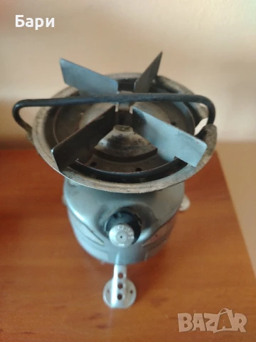 Бензинов котлон ,примус, за къмпинг Coleman Feather 442 , снимка 4 - Газови котлони - 51002689