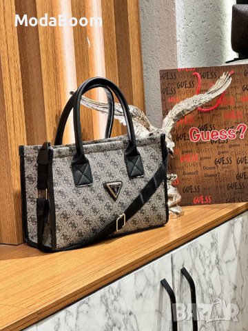 🤩Guess луксозни дамски чанти / 15 цвята🤩, снимка 11 - Чанти - 43465252