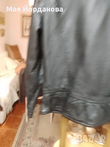 Цена  25 лв. Вталено кожено яке М-номер, снимка 2 - Якета - 43989392