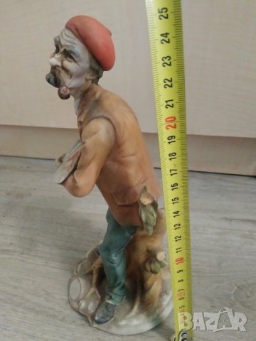 порцеланова статуетка-художник, снимка 2 - Други ценни предмети - 40530290