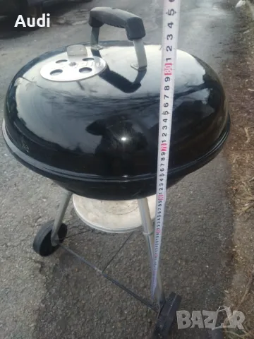 Барбекю WEBER  за класическо готвене на дървени въглища Можете да печете и опушвате, месо, риба, зел, снимка 2 - Барбекюта - 49303801