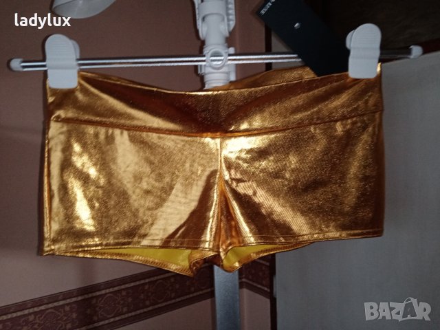 PVC ефект, Нови Къси Панталони, Размер S/M. Код 1901