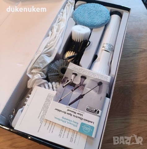 Електрическа въртяща се четка за почистване с дълга дръжка и 8 приставки, 2 скорости, акумулаторна, снимка 11 - Други стоки за дома - 52303241