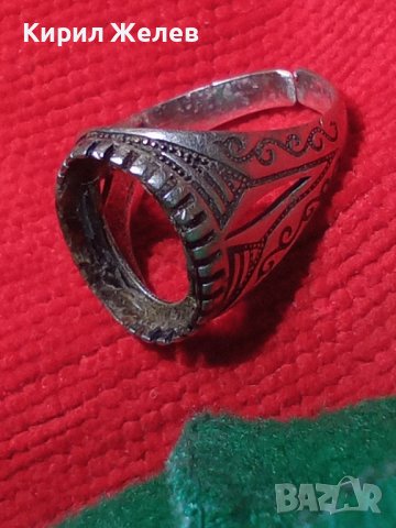 СТАР СРЕБЪРЕН МАРКОВ ПРЪСТЕН ОКСИДИРАНО СРЕБРО 925 с МЯСТО за ВГРАЖДАНЕ на СКЪПОЦЕНЕН КАМЪК 25288, снимка 2 - Пръстени - 34895848