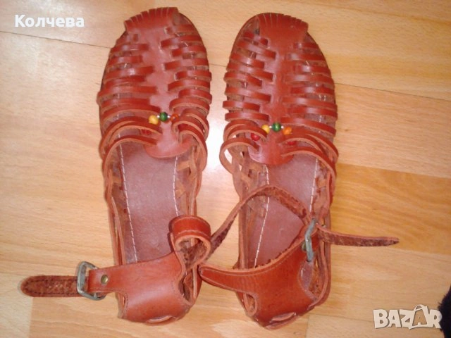 продавам шапка от естествена кожа за 15 лв. и др. зимни шапки, снимка 14 - Шапки - 24017390