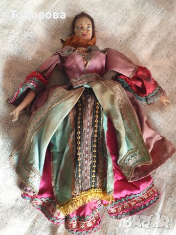 Стара колекционерска парцалена кукла от началото на миналия век