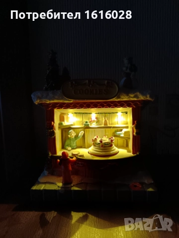 Коледна LED и музикална сцена Магазин за сладкиши с 8 мелодии,светлени и въртяща се торта., снимка 18 - Декорация за дома - 48436723