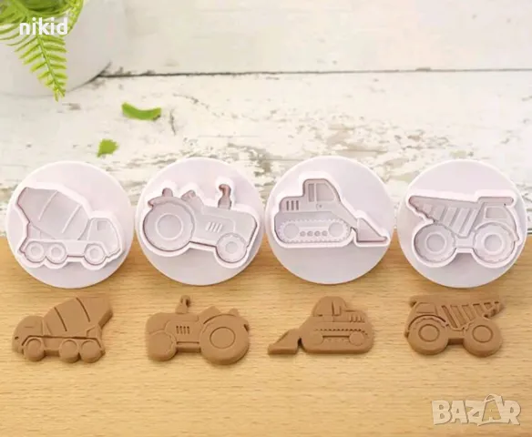 Багер Самосвал Трактор Булдозер 4 бр превозни форми с бутало резци за тесто фондан бисквитки сладки, снимка 4 - Форми - 18769491