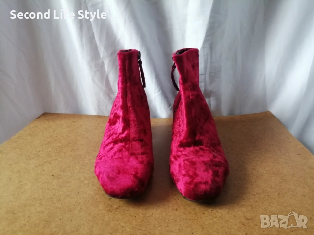 № 37 Mango дамски боти от кадифе в червен цвят, снимка 3 - Дамски боти - 53338074