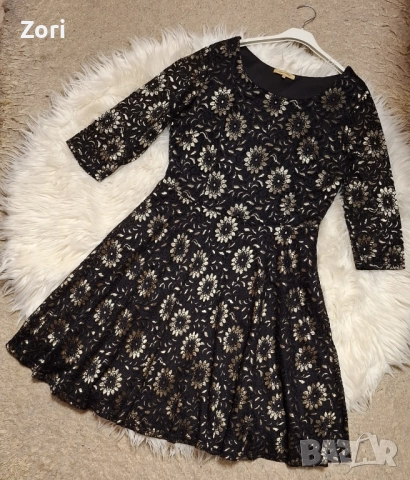 УНИКАЛНО КРАСИВА черна дантелена рокля на златисти цветя